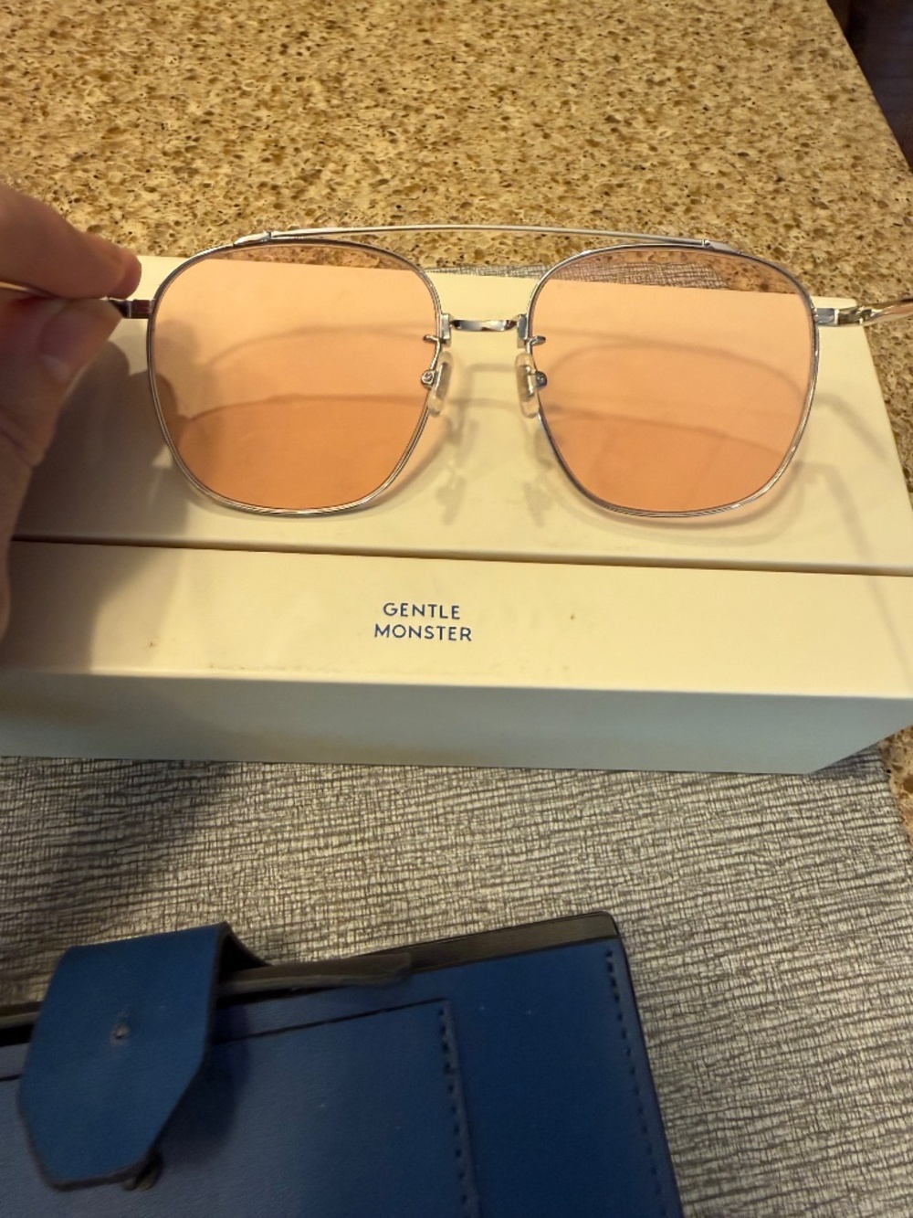 Gentle Monster Sunglasses - Picture 4 of 9